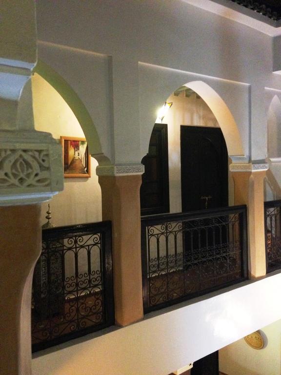 Riad Bjoujna Marrakesh Bagian luar foto