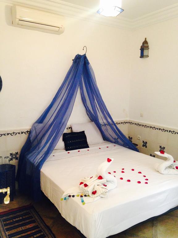 Riad Bjoujna Marrakesh Bagian luar foto