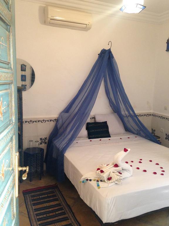 Riad Bjoujna Marrakesh Bagian luar foto