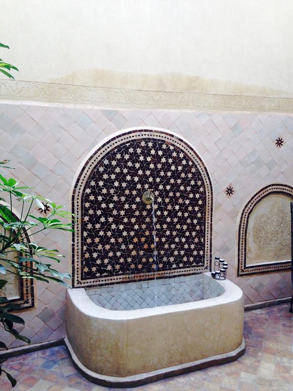 Riad Bjoujna Marrakesh Bagian luar foto