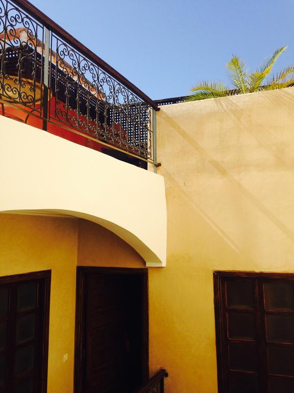 Riad Bjoujna Marrakesh Bagian luar foto