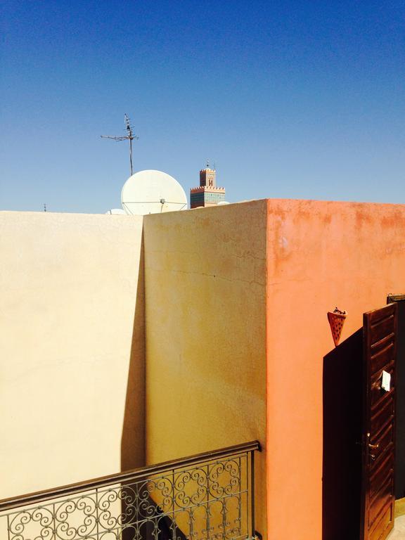 Riad Bjoujna Marrakesh Bagian luar foto