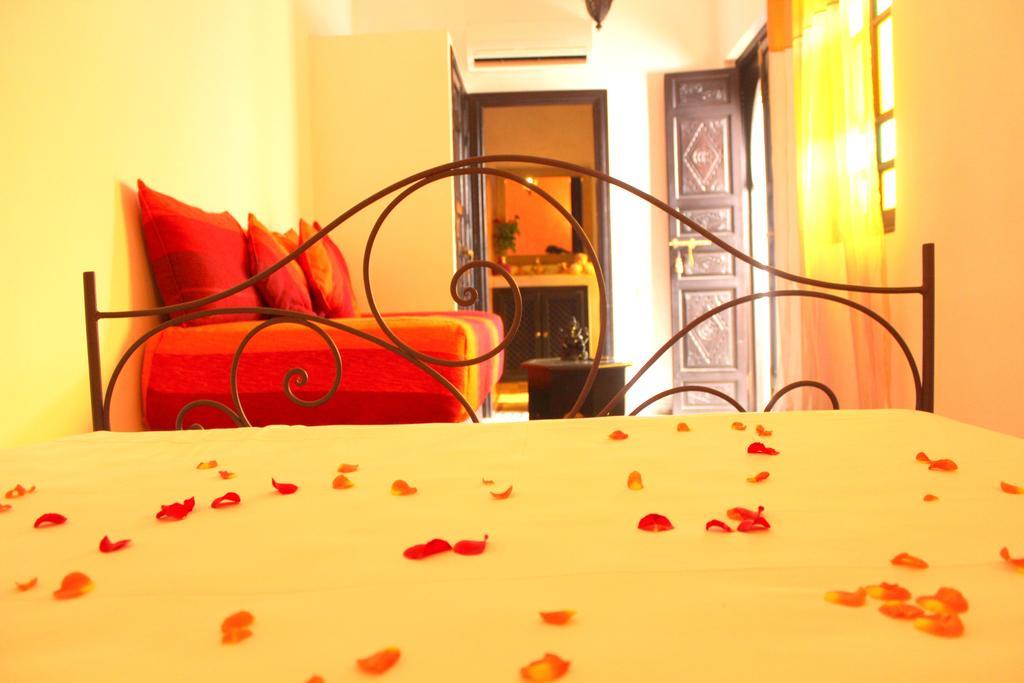 Riad Bjoujna Marrakesh Bagian luar foto